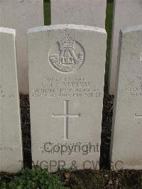 Bailleul Communal Cemetery Extension (Nord) - Nattress, Thompson