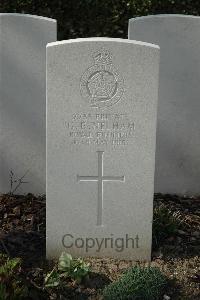 Bailleul Communal Cemetery Extension (Nord) - Nelham, G E