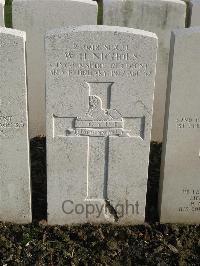 Bailleul Communal Cemetery Extension (Nord) - Nichols, W H