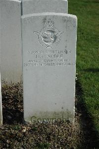 Bailleul Communal Cemetery Extension (Nord) - Noble, Harold Taylor