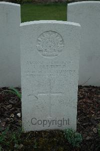 Bailleul Communal Cemetery Extension (Nord) - Oldfield, Laurence