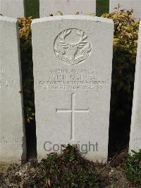 Bailleul Communal Cemetery Extension (Nord) - Oliver, John