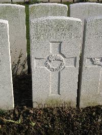 Bailleul Communal Cemetery Extension (Nord) - Olsen, Holger Randolph