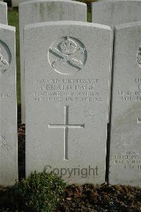 Bailleul Communal Cemetery Extension (Nord) - Page, William Thomas