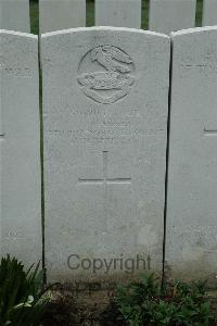 Bailleul Communal Cemetery Extension (Nord) - Parker, T