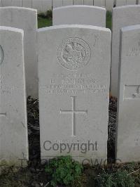 Bailleul Communal Cemetery Extension (Nord) - Parkinson, Henry