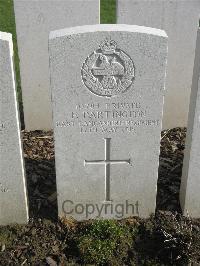 Bailleul Communal Cemetery Extension (Nord) - Partingion, F