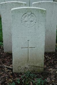 Bailleul Communal Cemetery Extension (Nord) - Peach, Frank