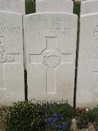 Bailleul Communal Cemetery Extension (Nord) - Peake, Walter