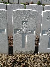 Bailleul Communal Cemetery Extension (Nord) - Perry, A