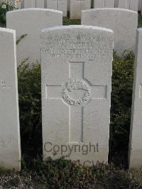 Bailleul Communal Cemetery Extension (Nord) - Peters, Alfred