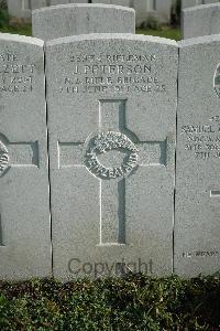 Bailleul Communal Cemetery Extension (Nord) - Peterson, John
