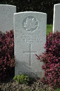 Bailleul Communal Cemetery Extension (Nord) - Philcox, H M