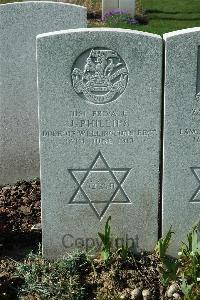 Bailleul Communal Cemetery Extension (Nord) - Phillips, J