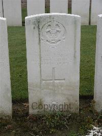 Bailleul Communal Cemetery Extension (Nord) - Plummer, W