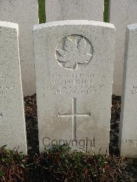 Bailleul Communal Cemetery Extension (Nord) - Poirier, O
