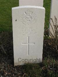 Bailleul Communal Cemetery Extension (Nord) - Porter, B