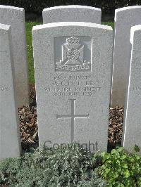 Bailleul Communal Cemetery Extension (Nord) - Potter, W C