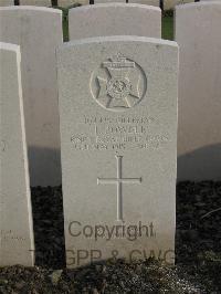 Bailleul Communal Cemetery Extension (Nord) - Powell, Leonard