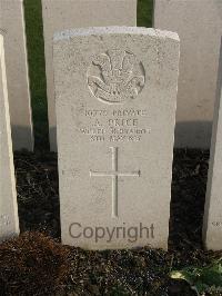 Bailleul Communal Cemetery Extension (Nord) - Price, A