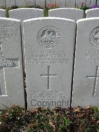 Bailleul Communal Cemetery Extension (Nord) - Price, Thomas