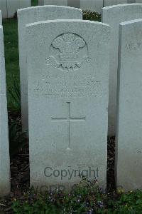 Bailleul Communal Cemetery Extension (Nord) - Pritchard, J D