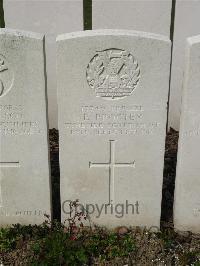 Bailleul Communal Cemetery Extension (Nord) - Procter, E