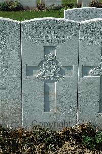 Bailleul Communal Cemetery Extension (Nord) - Pugh, B