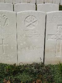 Bailleul Communal Cemetery Extension (Nord) - Purcell, E S