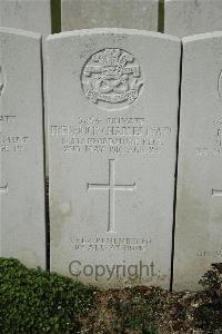 Bailleul Communal Cemetery Extension (Nord) - Pyatt, Frederick Charles