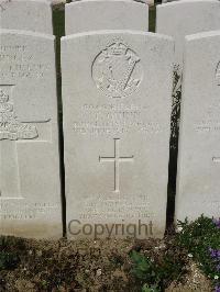 Bailleul Communal Cemetery Extension (Nord) - Quinn, Thomas