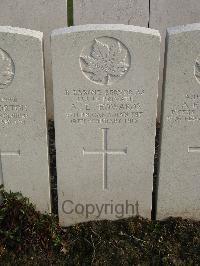 Bailleul Communal Cemetery Extension (Nord) - Rabone, B