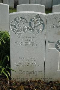 Bailleul Communal Cemetery Extension (Nord) - Raven, P M