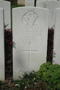 Bailleul Communal Cemetery Extension (Nord) - Reddy, T