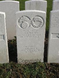 Bailleul Communal Cemetery Extension (Nord) - Regan, S