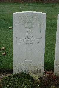 Bailleul Communal Cemetery Extension (Nord) - Reid, A W