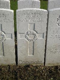 Bailleul Communal Cemetery Extension (Nord) - Reid, Torrance Garfield