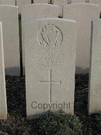 Bailleul Communal Cemetery Extension (Nord) - Reilly, J