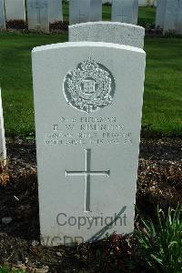 Bailleul Communal Cemetery Extension (Nord) - Riminton, Ernest William