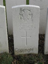 Bailleul Communal Cemetery Extension (Nord) - Riordan, G