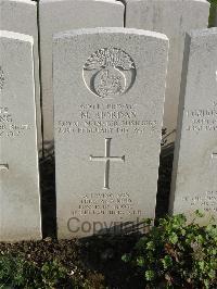 Bailleul Communal Cemetery Extension (Nord) - Riordan, M