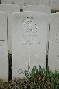 Bailleul Communal Cemetery Extension (Nord) - Roberts, G