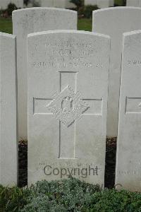 Bailleul Communal Cemetery Extension (Nord) - Robertson, John
