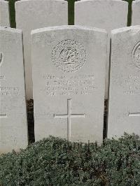 Bailleul Communal Cemetery Extension (Nord) - Robertson, J