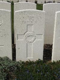 Bailleul Communal Cemetery Extension (Nord) - Robinson, Ernest Frederick