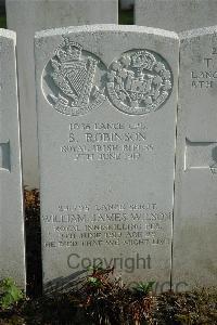 Bailleul Communal Cemetery Extension (Nord) - Robinson, S
