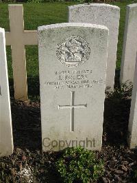 Bailleul Communal Cemetery Extension (Nord) - Rogers, John
