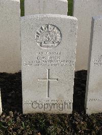 Bailleul Communal Cemetery Extension (Nord) - Roos, Daniel Edward