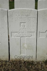 Bailleul Communal Cemetery Extension (Nord) - Roper, F R