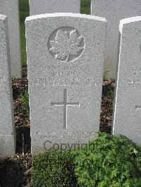 Bailleul Communal Cemetery Extension (Nord) - Roy, John Hyrum